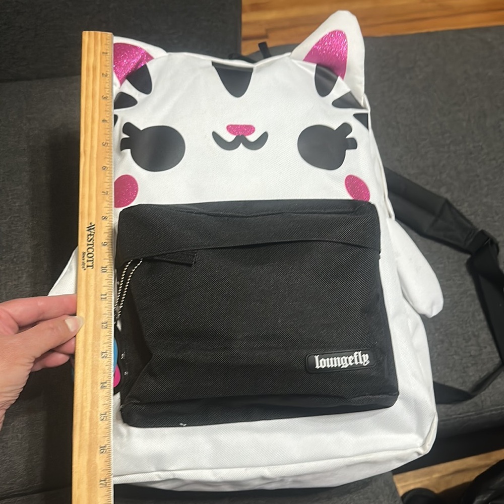 Loungefly White Cat Backpack Y2K Hot Topic - Picture 3 of 16